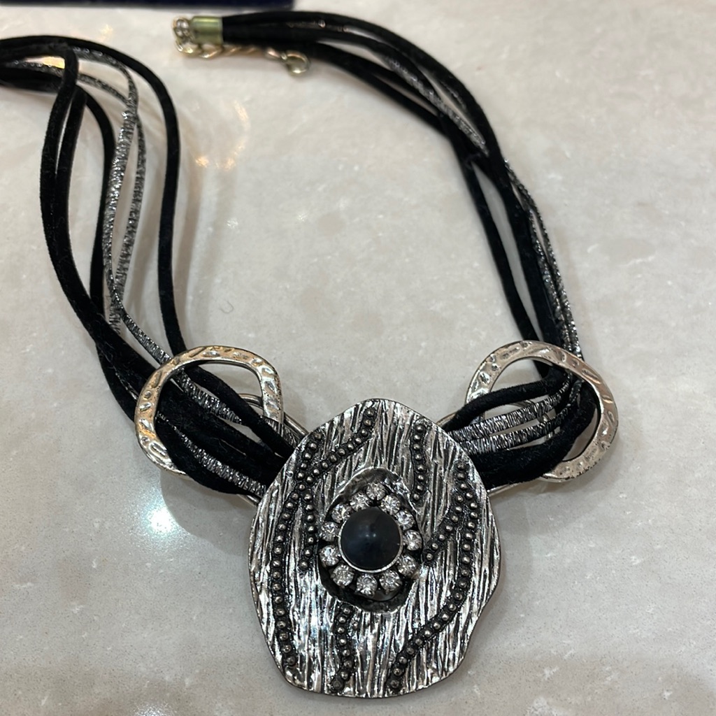 Statement / Necklace